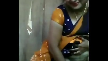 Desi Bhabhi Yang Menggoda Dan Penuh Nafsu
