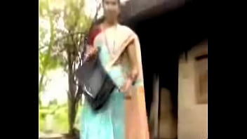 Gadis Seksi Yang Menggoda