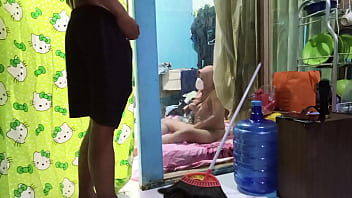 Menggoda Kakak Ipar Yang Ketahuan Lagi Asyik Mengocok Kontol