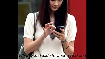 Angin Mengangkat Rok Gadis Asia Yang Seksi