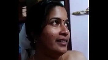 Mami Desi Yang Manis Dan Menggoda
