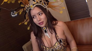 Pesta Seks Malam Halloween Di Shibuya: Cewek Samba Seksi Dengan Payudara H-cup Yang Gila Ekspos Dan Suka Telanjang! Si Karnivora Yang Suka Bercinta Dan Bikin Pria Ketagihan Dengan Bentuk Tubuh Sensasionalnya! Sensitivitas Tinggi, Gemetar Orgasme Berulang Dari Mainan Seks Listrik! Blowjob Kuat Dengan Suara Berisik! Basah Dan Bergairah Dengan Penis Besar, Hingga Tak Sadarkan Diri! Payudara Dan Pantat Bergoyang Tak Terkendali! Dorongan Keras Hingga Ejakulasi Dalam Berkali-kali! Seks Grup One Night Stand Yang Tak Terlupakan!