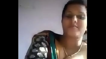 Payudara Montok Bhabhi Yang Menggoda
