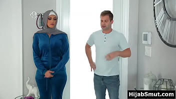 Gadis Muslimah Perawan Digilir Tetangga Sampai Puas
