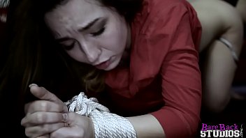 Bambangan Brooks Menggoyang Anak Tiriku