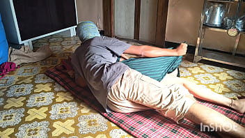 Menggila Di Dapur Dengan Adik Tiriku Yang Manis.