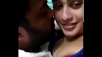 Istri Desi Berciuman Panas Dan Bercinta Romantis