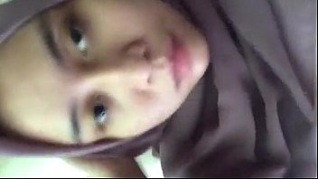 Gadis Berjilbab Yang Mandiri Dan Sukses Dalam Dunia Kerja