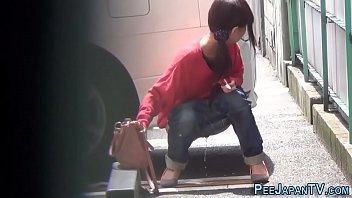 Pelacur Jepang Kencing Sembarangan Di Jalan Umum