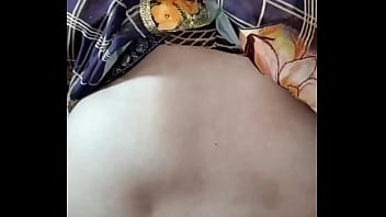 Bidadari Desa India Semburkan Pancaran Liar Di Alam Terbuka