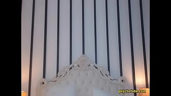 Penampilan Mesum Langsung Boneka Asia Berambut Cokelat Yang Menggairahkan