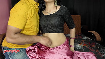 माँ ने अपने जवान बेटे की लंड चूसकर और चुदाई करके अपनी काम की आग बुझाई, जोरदार हिंदी आवाज़ में