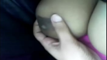 Payudara Arab Yang Montok Dan Menggairahkan