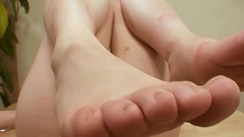 Ibu Asia Manis Yang Menggairahkan Di Ranjang