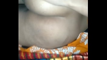 Pantat Seksi Bhabi Sandhya India Yang Menggoda