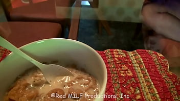 Ibu Tiri Nakal Yang Menggoda