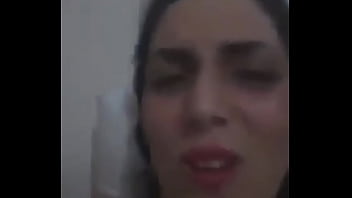 مشاهدة فيديو سكس مصري عربي ساخن لتستمتع أكثر، الرابط في الوصف