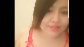 Gadis Tionghoa Yang Menggoda Dengan Tubuh Seksi