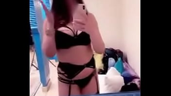 Gadis Arab Seksi Dari Los Angeles Yang Hidup Mewah Dan Menggoda