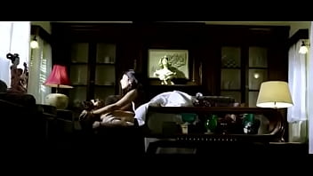 Adegan Panas Dan Menggairahkan Dalam Film India