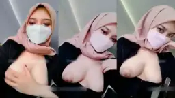 Camilla Berhijab Tapi Genit, Payudaranya Menggoda