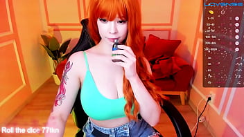 Arikajoy Si Cewek Oriental Cantik Dengan Payudara Gede Dan Rambut Merah, Pamer Tubuh Seksi Yang Bikin Nafsu Membara.