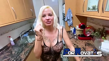 Madre Spanyol Yang Ketahuan Di Dapur Dikentutin Kontol Gede Spanyol Sama Victor Bloom