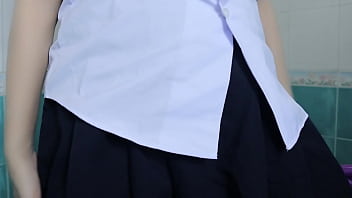 นักเรียนไทยแอบเล่นหีในห้องน้ำโรงเรียนจนฉี่แตกใส่คาดิลโด้