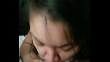 Mulut Ketat Asia Yang Haus Menerima Hingga Ke Pangkal