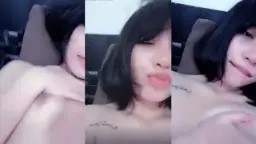 Vcs Kak Effy Di Mangolive Sambil Meremas-remas Payudaranya Yang Montok