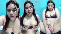Velicia Yang Suka Memutar Uting Dan Mengocok Omeknya Yang Berkilau Bling2 Id 8562284
