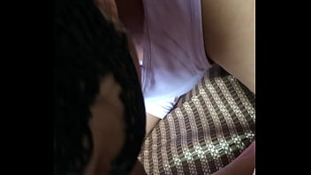 Istri Tionghoa Menuang Yogurt Di Kontol Lalu Menjilat Dan Mengisapnya