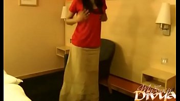 Gadis Remaja India Desi Mengoceh Kotor Dan Mesum Di Rumah Buatan Sendiri