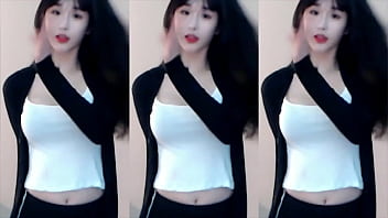 Em Gái Trung Quốc Rên Rỉ Thả Dốc Trên Tàu Lượn Siêu Tốc