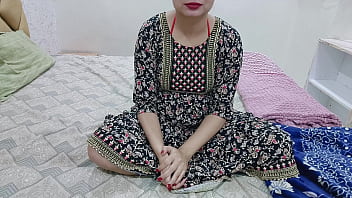 Kakak Tiriku Sendirian Di Kamar, Aku Masuk Dan Mengusap Memekku Di Hadapannya Malam Itu