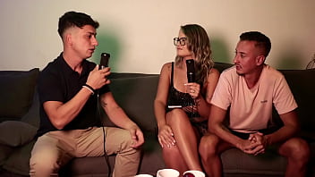 Minta Fetish Untuk Hamil, Susah Cerita Ke Keluarga, Udah Lemas, Dan Saat Ketemu Cuckold Dan Hotwife… – Michael Douglas (tonton Di: Sheer/red)