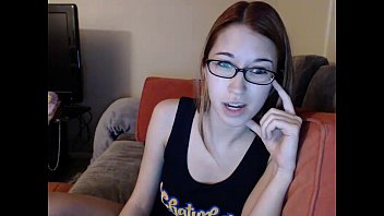 Alexxxcoal Meraba-raba Memeknya Sendiri Di Live Webcam Sampai Basah Kuyup – Find6.xyz