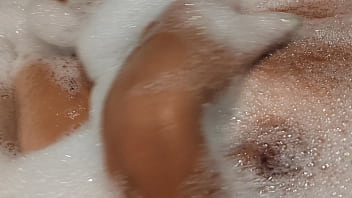 Adik Tiri Yang Tersengat Matahari Dan Bergairah Di Kamar Mandi Usai Liburan Di Turki