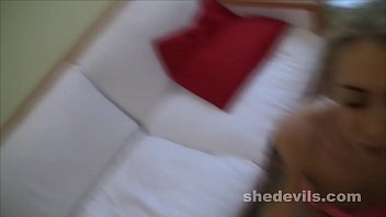 Wajah Ameliya, Pacar Rusia, Dihujani Sperma Liar Saat Bercinta