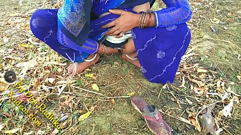 Gadis Desa India Berbulu Lebat, Radhika Mesra Di Alam Terbuka