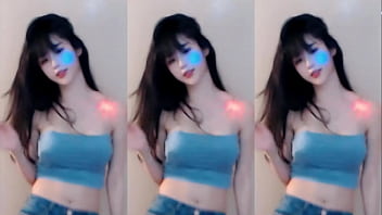 Cô Gái Trung Quốc Uốn éo Thân Hình Nóng Bỏng Trong điệu Nhảy Khiêu Gợi