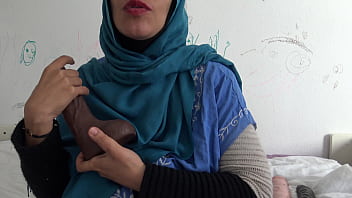 Istri Arab Aljazair Yang Panas Dan Suka Ditipu, Tinggal Di Prancis Dan Haus Kontol