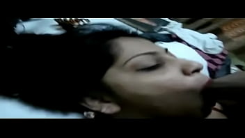 Ibu India Yang Menggoda