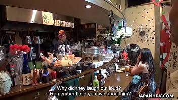 Ngentot Dua Perempuan Murahan Yang Pengen Sake Dan Bagel Gulung