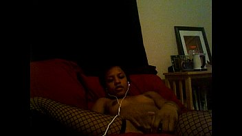 Masturbasi Perempuan Muda Hitam Yang Menggairahkan