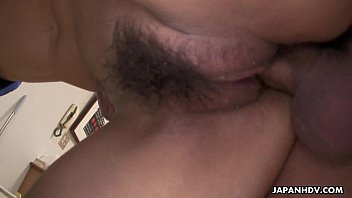 Tusukan Gaya Anjing Untuk Memek Perawat Asia Yang Panas