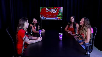 Bruninha A Vadia: Exibindo A Buceta Desde O Início, A Mãe Corna Apoia, Fez Live Rebolando A Raba Sobre O Vazamento E Deu O Cu No Barco