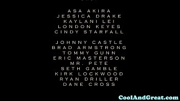 Gadis Asia Berganti Cairan Panas Dalam Aksi Tiga Sekawan