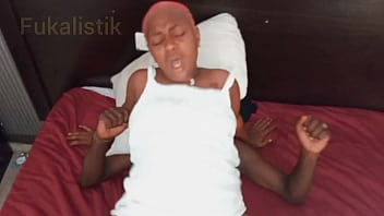 Pembantu Berhijab Yang Sange Suka Mengintip Dan Menyelinap