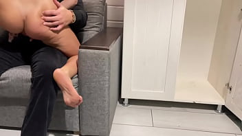 Ibu Tiri Mengintip Anak Tirinya Nonton Bokep Lalu Ngentot Dan Ngewein Dia